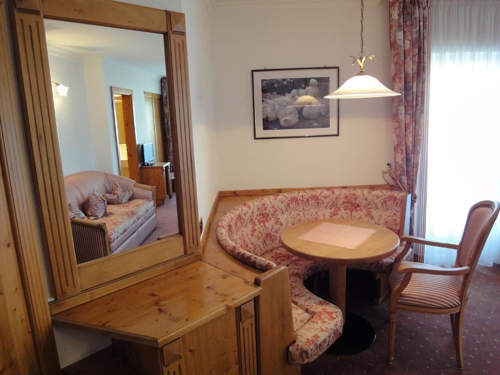 Hotel Zum Wolf Кастелрото Стая снимка